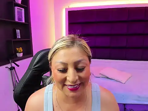 LahiaFezz_ stripchat live cam model