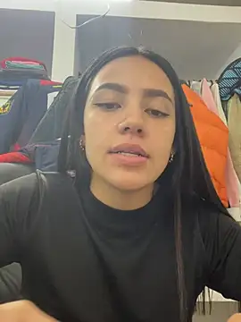 Marianahb-e stripchat live cam model