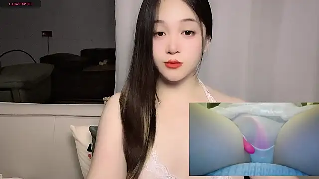 woaiqinqin stripchat live cam model
