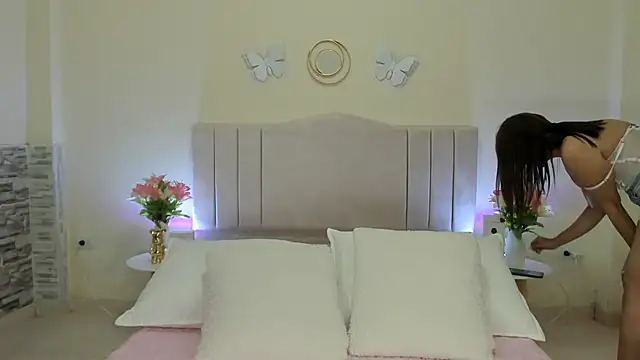 Valeria_Cruz83 stripchat live cam model