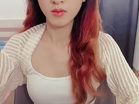 Yuna_2k stripchat live cam model