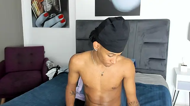 Ted_Ruskin stripchat live cam model