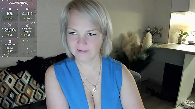 Juarnea_ stripchat live cam model
