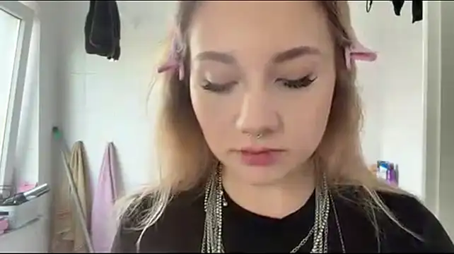 tutsicutie stripchat live cam model