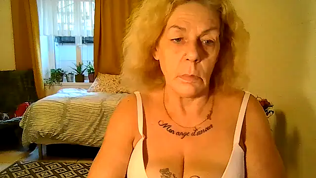 belgianshantie stripchat live cam model