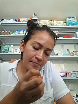 Dr_Edna_naughty stripchat live cam model