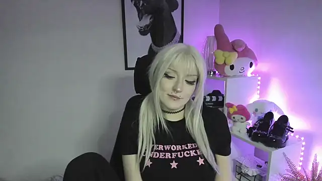 NikaDream stripchat live cam model