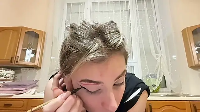 PazMattiace stripchat live cam model