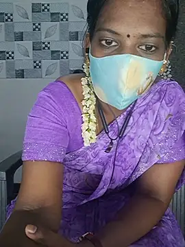 Tamil_hot_Kaviya stripchat live cam model