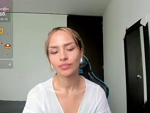 Megan_blue__ stripchat live cam model