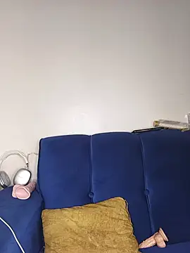 Suckmysweetboobs stripchat live cam model