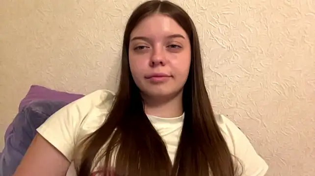 IvyWild stripchat live cam model