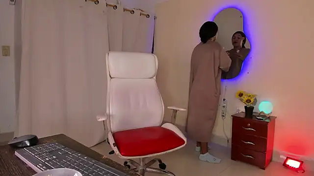 ShairaMassu stripchat live cam model
