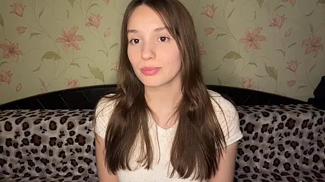 HootedIlk stripchat live cam model