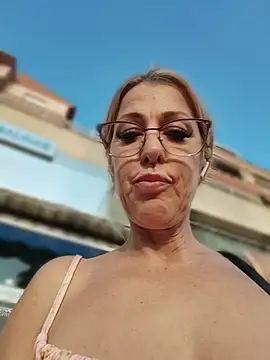 Manuerlaruby stripchat live cam model