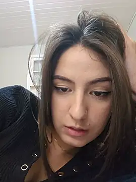 Juh_castro stripchat live cam model