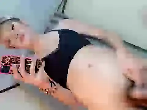 nikkita_hudson stripchat live cam model