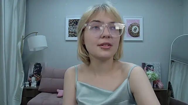 RuraBlare stripchat live cam model