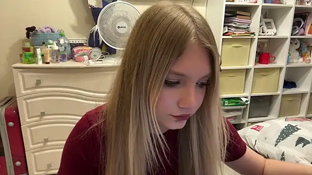 MayaStarlight stripchat live cam model