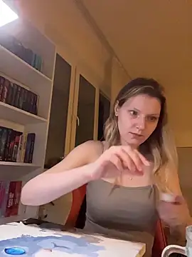 MaryHiggins stripchat live cam model