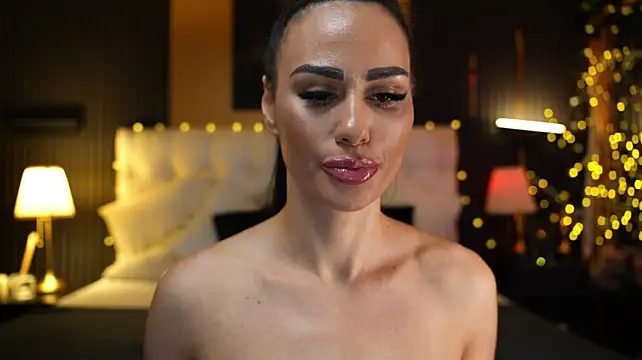 KatiaDivine stripchat live cam model
