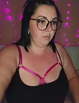 CurvyBonnie_XO stripchat live cam model