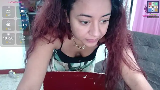 DaniniAnderson stripchat live cam model