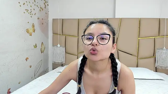 AuroraGreyy stripchat live cam model