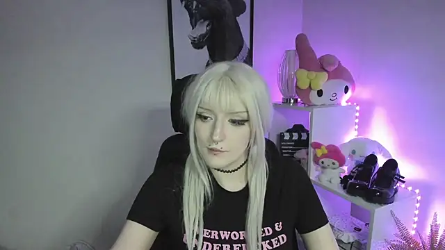 NikaDream stripchat live cam model
