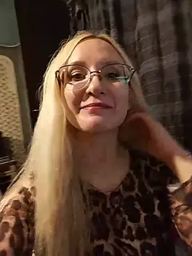 Evelyn_Harris stripchat live cam model
