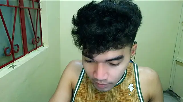 milkehhhh stripchat live cam model