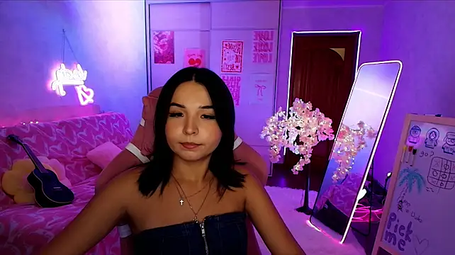 ariela_futr_066 stripchat live cam model