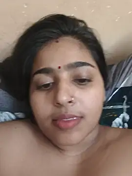 Cute-Simmi69 stripchat live cam model