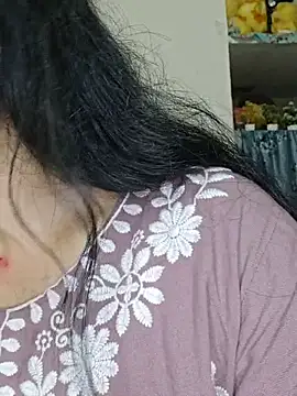 BhabhiPooja69 stripchat live cam model