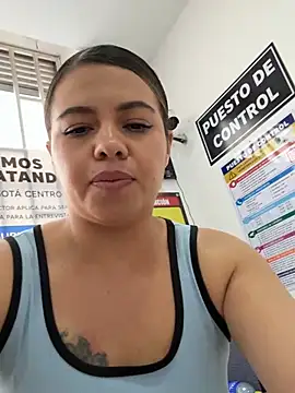 Ariana-07 stripchat live cam model