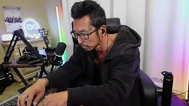 Ghost11_11 stripchat live cam model