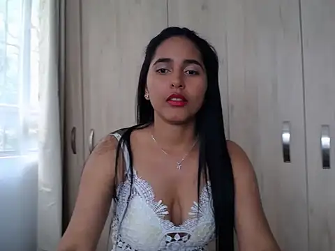 alina_velvet_220597 stripchat live cam model