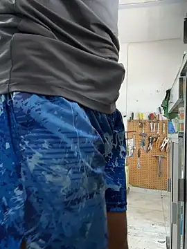 Paul22cm- stripchat live cam model