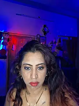 Poisonou5 stripchat live cam model