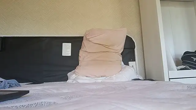 cashmasterzobistone stripchat live cam model