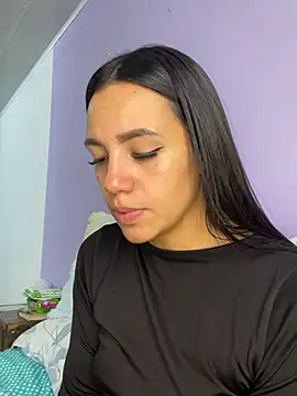 Marianahb-e stripchat live cam model