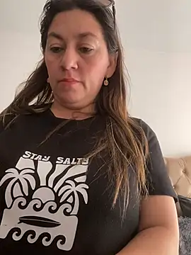 SCARLET-20 stripchat live cam model