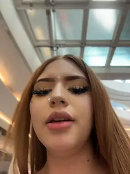 ChloeCollins__ stripchat live cam model