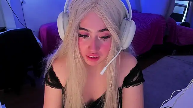 LilyMoon2 stripchat live cam model