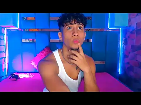 krish_rusbell stripchat live cam model