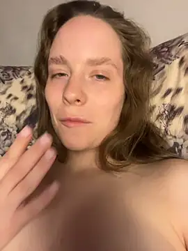 DivaAurum stripchat live cam model