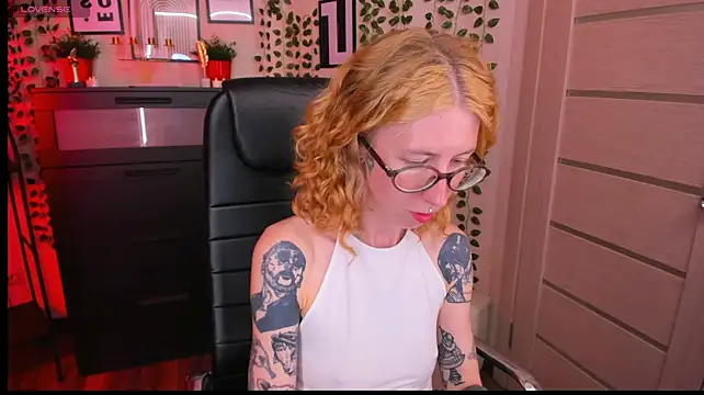TerriaReed stripchat live cam model
