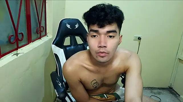 milkehhhh stripchat live cam model