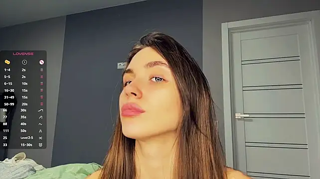 Veluxe stripchat live cam model