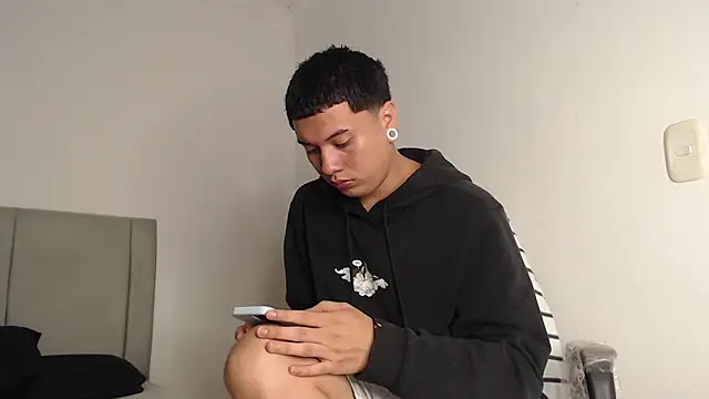 Owenn__blueee stripchat live cam model